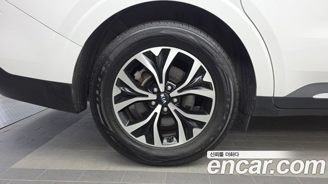 Kia Carnival Gasoline 9-Seater Noblesse — пробег 188 046 км — фото 5 из 5
