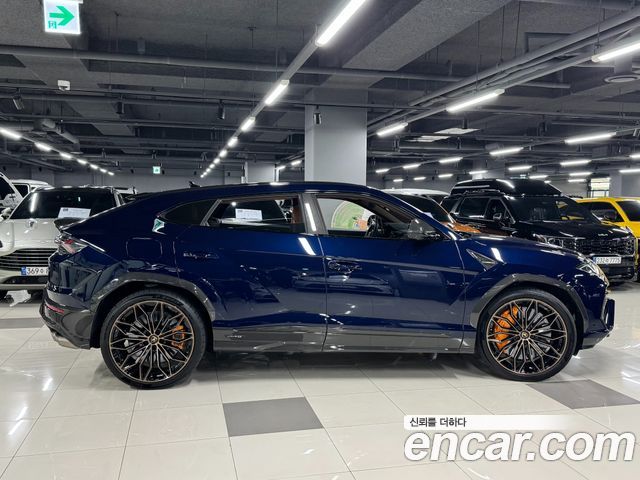 Lamborghini Urus из Кореи Encar