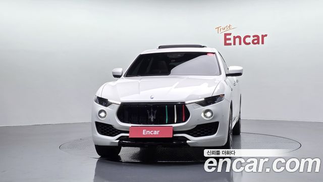 Maserati Levante из Кореи Encar