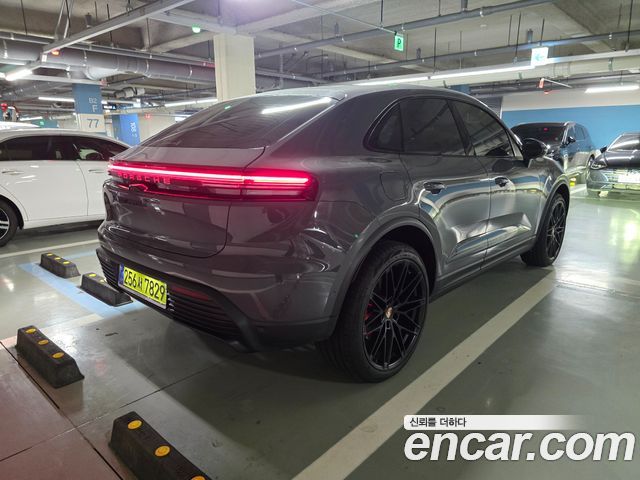 Porsche Macan 4S — пробег 9 122 км — фото 4 из 5