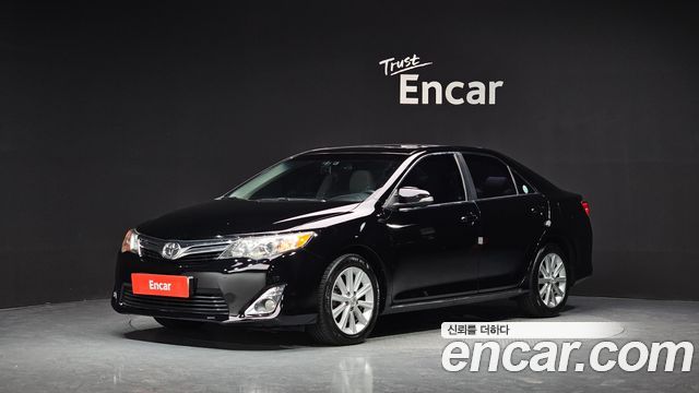 Toyota Camry 2.5 XLE — пробег 130 168 км — фото 1 из 5