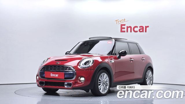 Mini Cooper 5Door Standard 3rd — пробег 114 642 км — фото 1 из 5