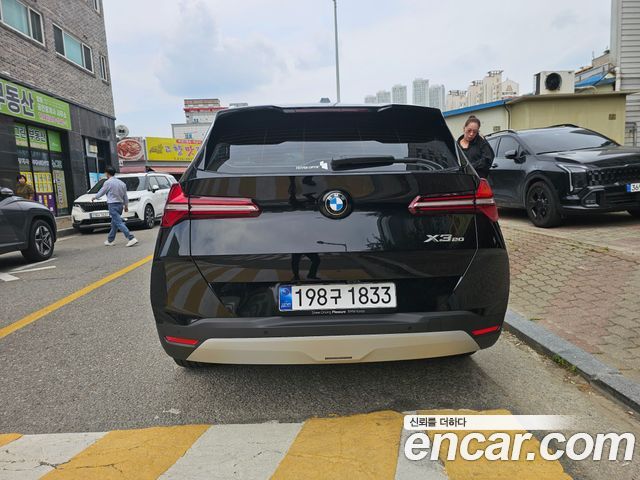 BMW X3 xDrive 20 — пробег 136 км — фото 2 из 5
