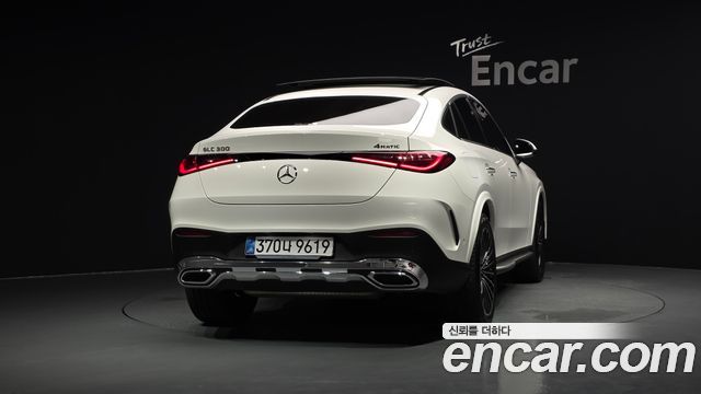 Mercedes-Benz GLC-Class GLC300 4MATIC Coupe — пробег 13 488 км — фото 4 из 5