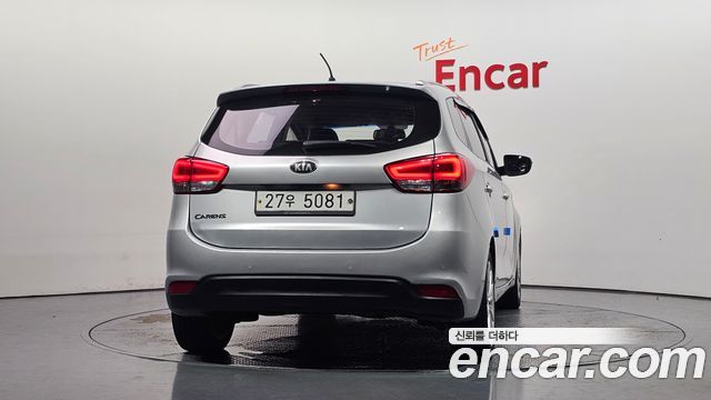 Kia Carens из Кореи Encar