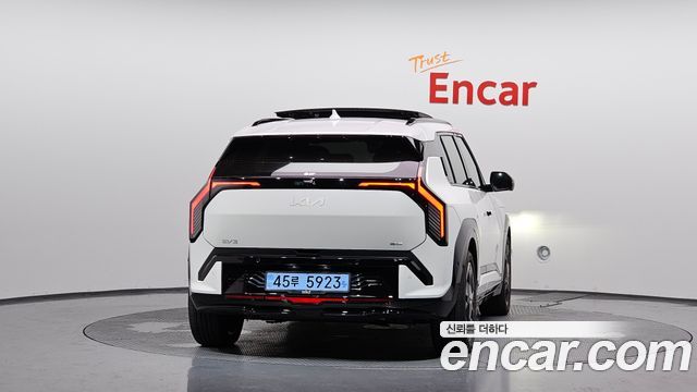 Kia EV3 из Кореи Encar