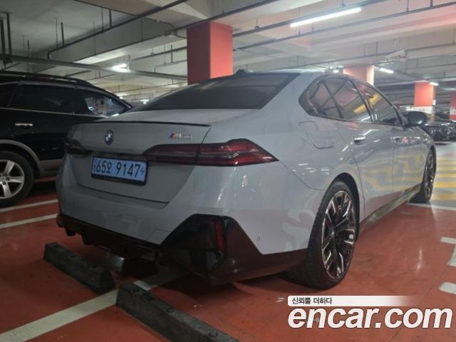 BMW i5 M60 xDrive — пробег 44 000 км — фото 5 из 5
