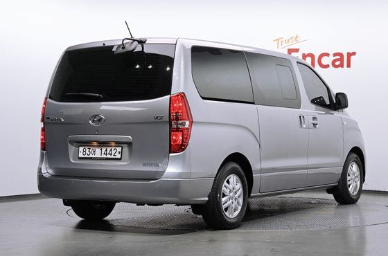Hyundai Starex Van 5-Seater Modern — пробег 138 009 км — фото 2 из 5