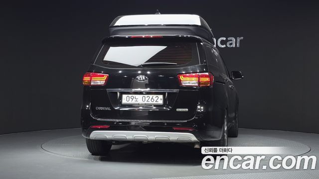 Kia Carnival из Кореи Encar