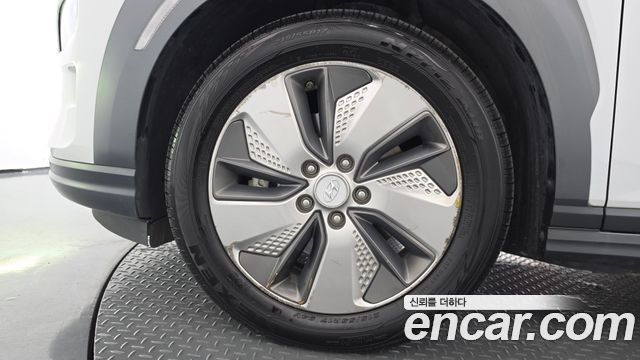 Hyundai Kona Premium — пробег 156 033 км — фото 5 из 5