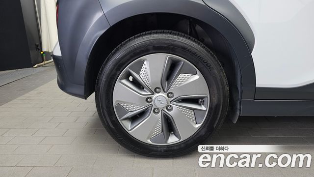 Hyundai Kona Premium — пробег 127 197 км — фото 5 из 5