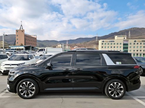 Kia Carnival Diesel 9-Seater Prestige — пробег 96 018 км — фото 5 из 5