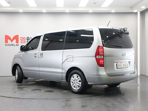 Hyundai Starex Van 3-Seater Smart — пробег 120 688 км — фото 4 из 5