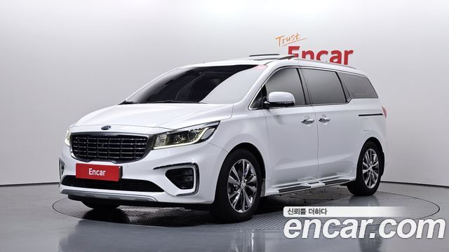 Kia Carnival Gasoline 7-Seater Limousine President — пробег 97 165 км — фото 1 из 5
