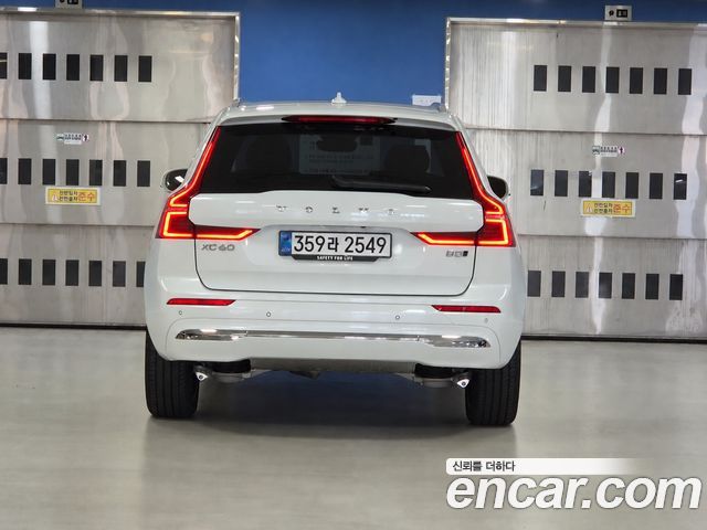 Volvo XC60 B5 Ultra Bright Air Sus — пробег 2 199 км — фото 3 из 5
