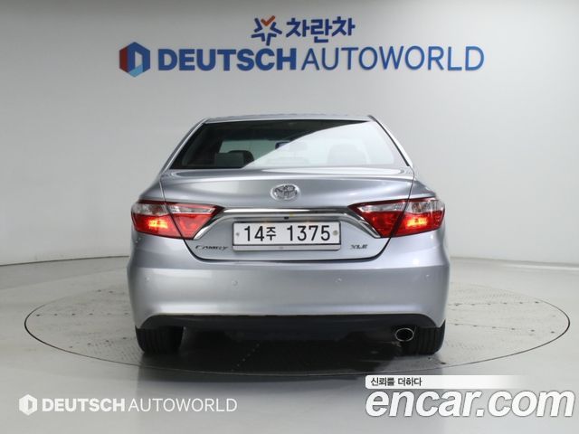 Toyota Camry 2.5 XLE — пробег 89 777 км — фото 4 из 5