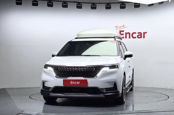Kia Carnival Diesel 7-Seater Signature — пробег 4 698 км — фото 3 из 5