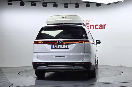 Kia Carnival Diesel 7-Seater Signature — пробег 4 698 км — фото 4 из 5