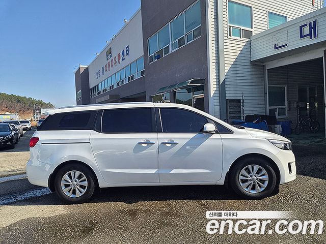 Kia Carnival из Кореи Encar
