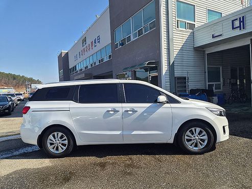 Kia Carnival 11-seater Luxury — пробег 136 007 км — фото 5 из 5