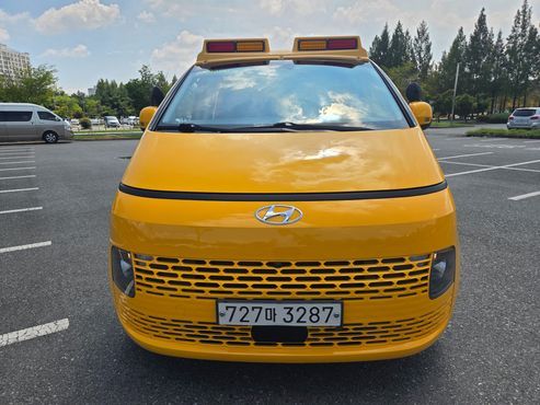 Hyundai Staria L3.5 Kinder Safety Car 15-Seater — пробег 52 533 км — фото 3 из 5
