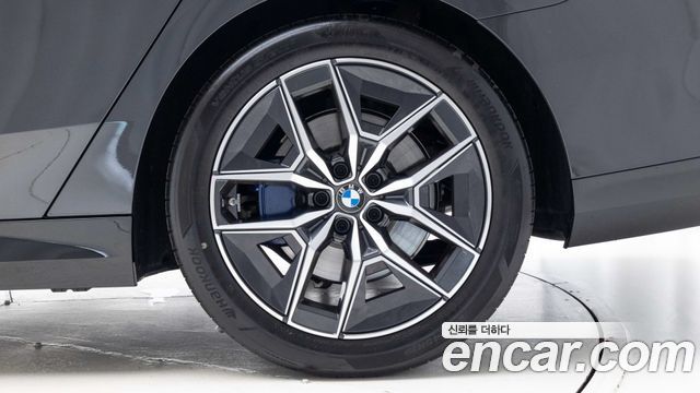 BMW 5-Series 523d M Sport — пробег 7 090 км — фото 5 из 5