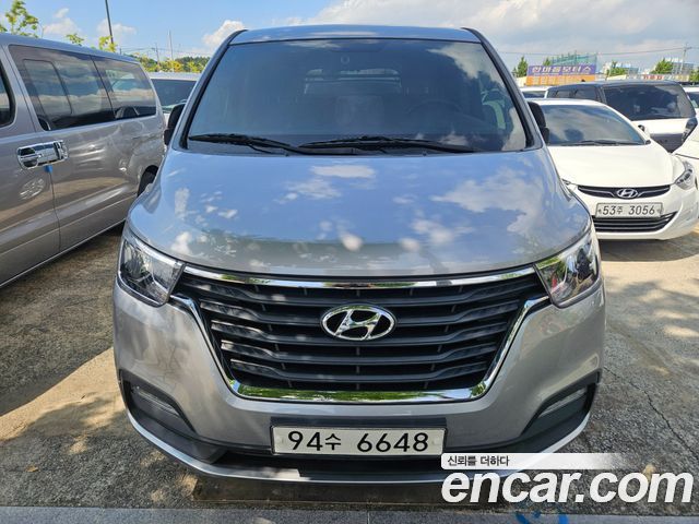 Hyundai Starex Van 3-Seater Smart — пробег 100 026 км — фото 3 из 5
