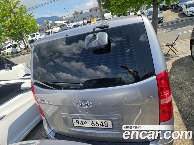 Hyundai Starex Van 3-Seater Smart — пробег 100 026 км — фото 4 из 5