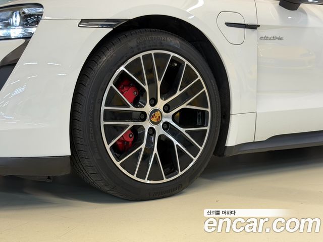 Porsche Taycan из Кореи Encar