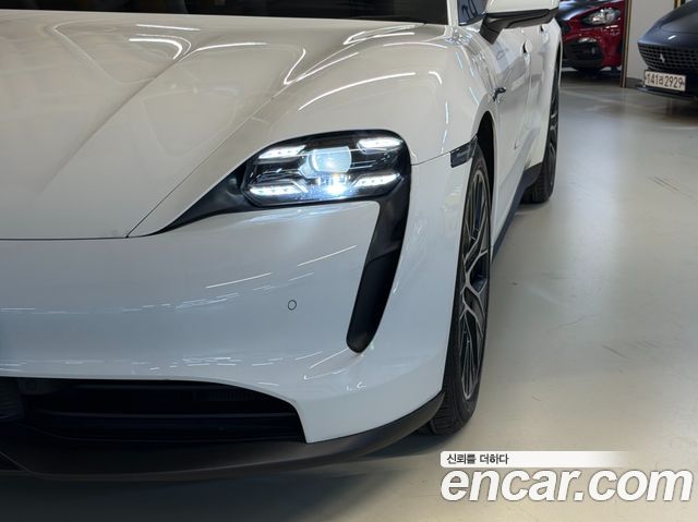 Porsche Taycan из Кореи Encar