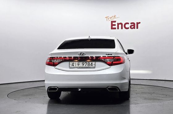 Hyundai Grandeur Premium — пробег 100 637 км — фото 4 из 5