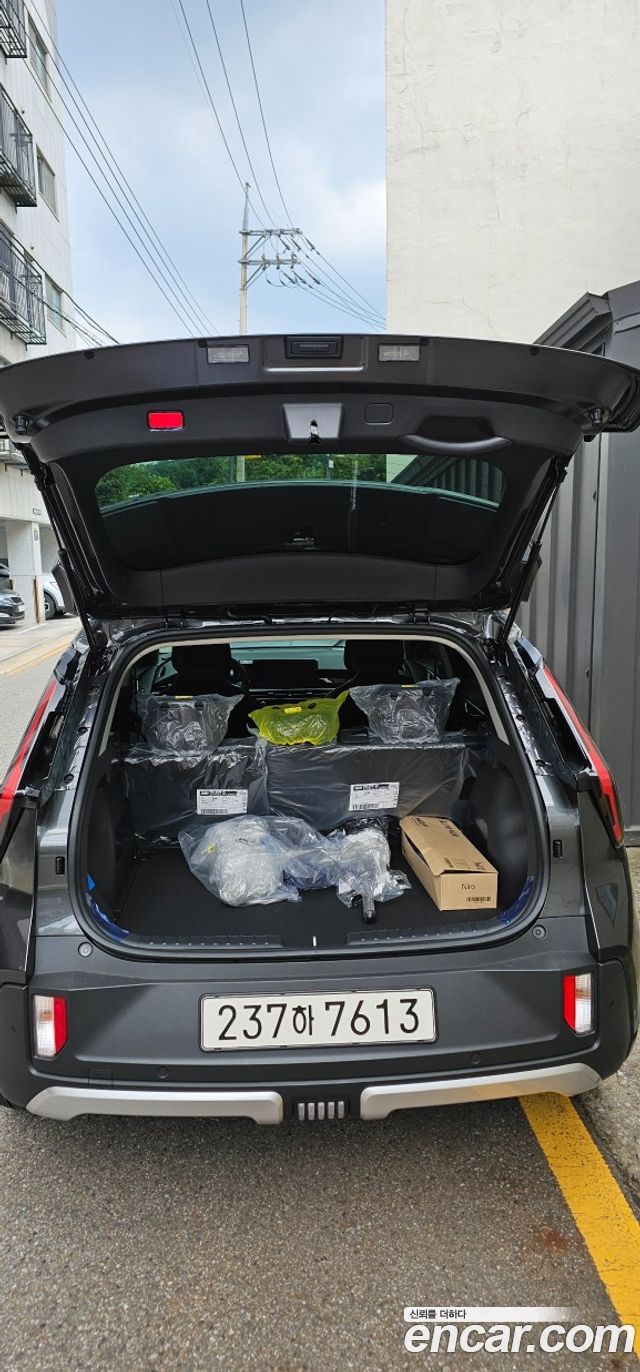 Kia Niro Prestige — пробег 500 км — фото 4 из 5