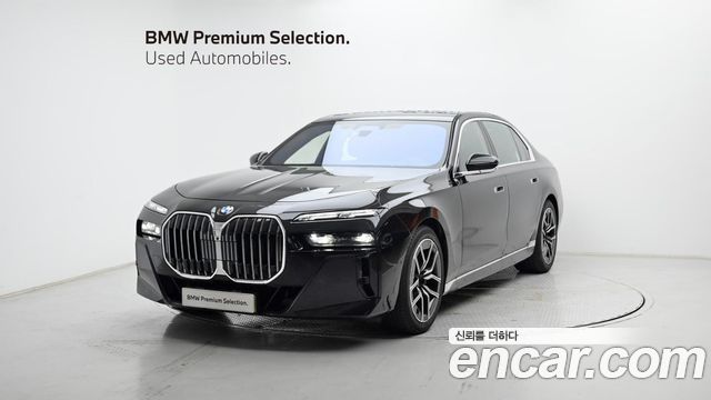 BMW 7-Series 740i xDrive M Sport — пробег 4 086 км — фото 1 из 5