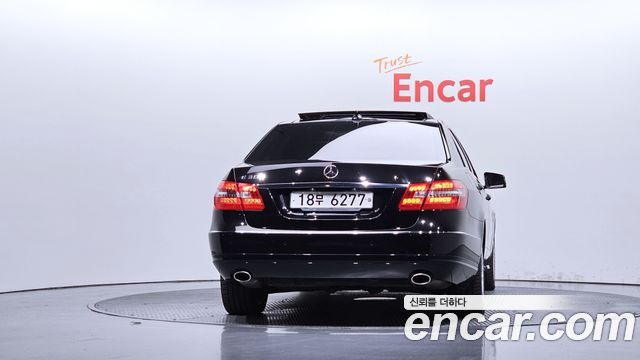 Mercedes-Benz E-Class E300 Elegance — пробег 48 710 км — фото 4 из 5