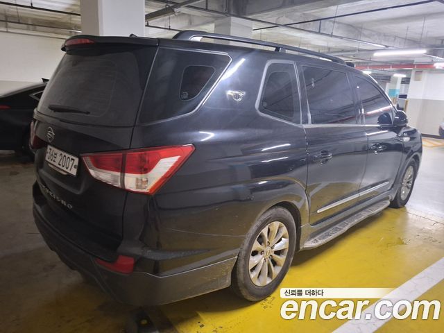 Ssangyong KORANDO 4WD Outdoor Edition 9-seater — пробег 235 000 км — фото 2 из 5