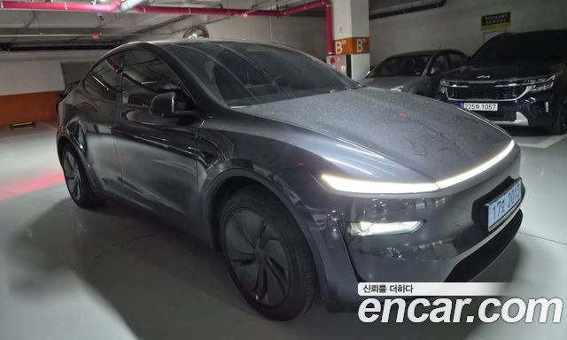 Tesla Model Y RWD — пробег 6 000 км — фото 2 из 5