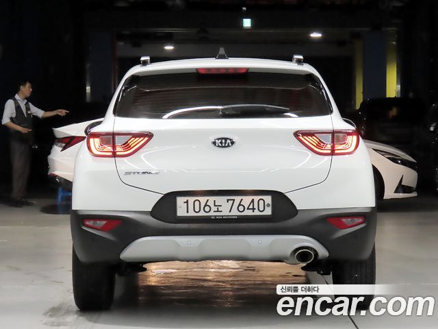 Kia Stonic 1.4 Trendy — пробег 38 700 км — фото 3 из 5