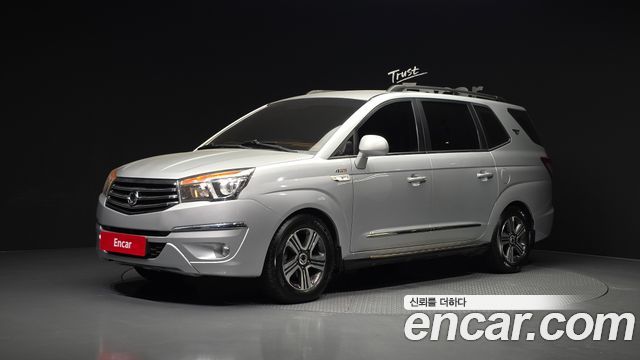 Ssangyong KORANDO 4WD 9-Seater Adventure 60th Edition — пробег 187 117 км — фото 1 из 5