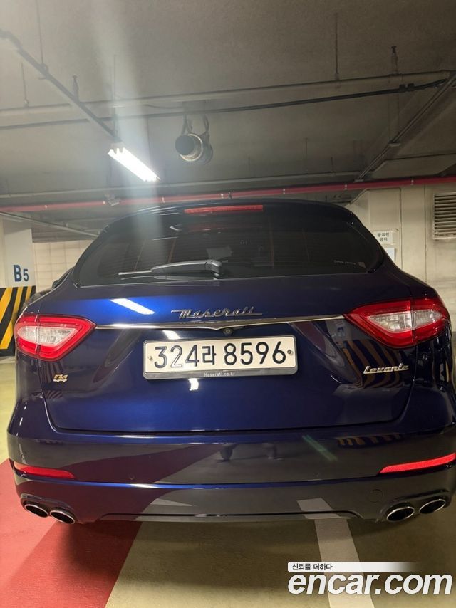 Maserati Levante из Кореи Encar