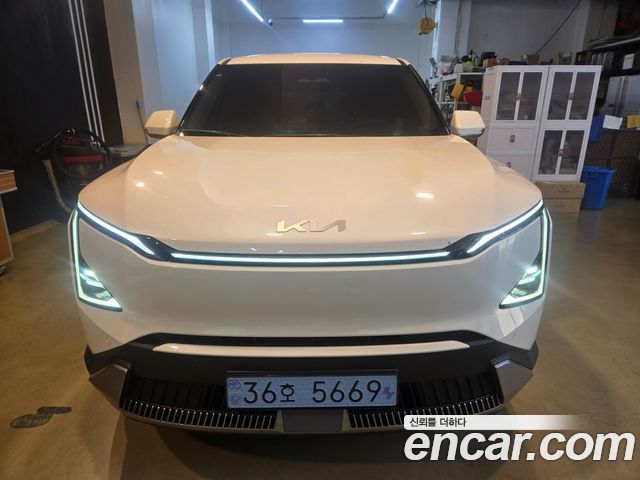 Kia EV5 Long Range 2WD AIr — пробег 323 км — фото 3 из 5