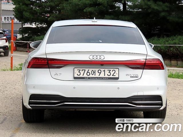 Audi A7 50 TDI Quattrp Premium — пробег 220 410 км — фото 4 из 5