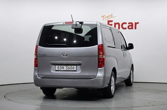 Hyundai Starex Van 5-Seater Modern — пробег 237 776 км — фото 4 из 5