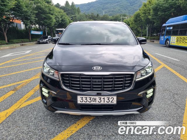 Kia Carnival Gasoline 7-Seater Limousine President — пробег 169 237 км — фото 1 из 5