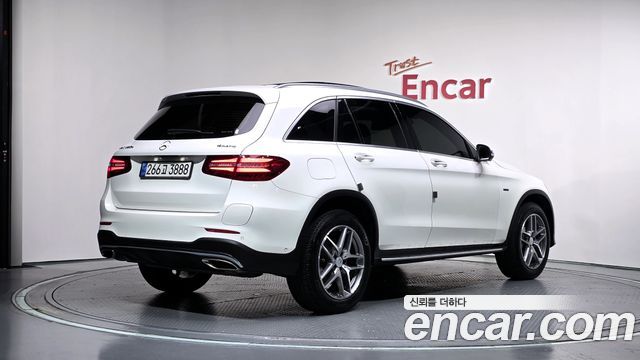 Mercedes-Benz GLC-Class GLC350e 4MATIC AMG Line — пробег 112 122 км — фото 2 из 5