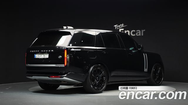 Land Rover Range Rover P530 Autobiography Long Wheel Base — пробег 83 704 км — фото 2 из 5