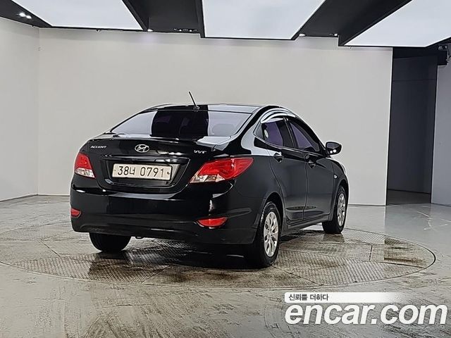 Hyundai Accent 1.4 VVT Smart — пробег 68 834 км — фото 4 из 5