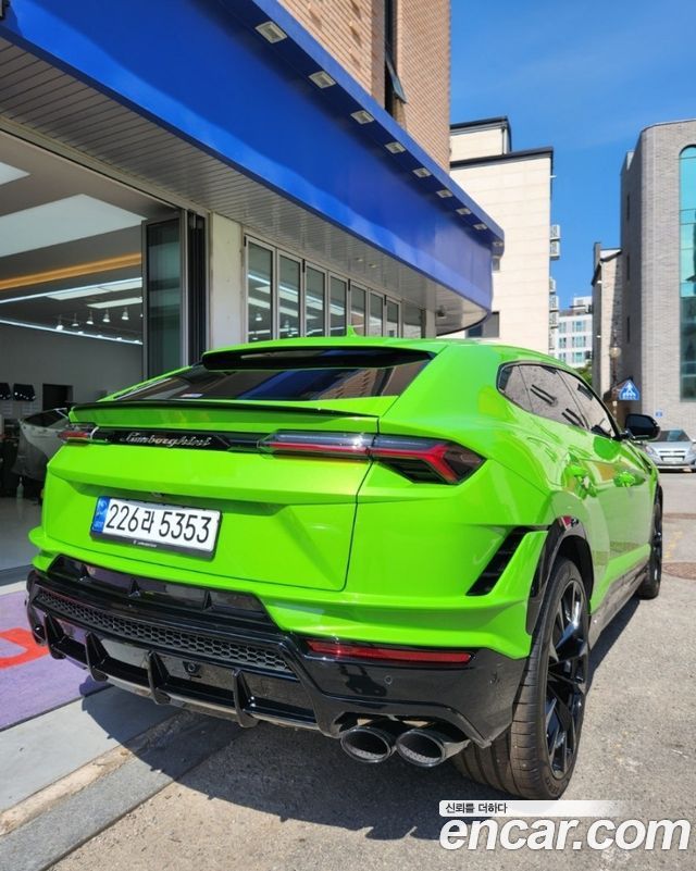Lamborghini Urus 4.0 V8 S — пробег 13 600 км — фото 2 из 5