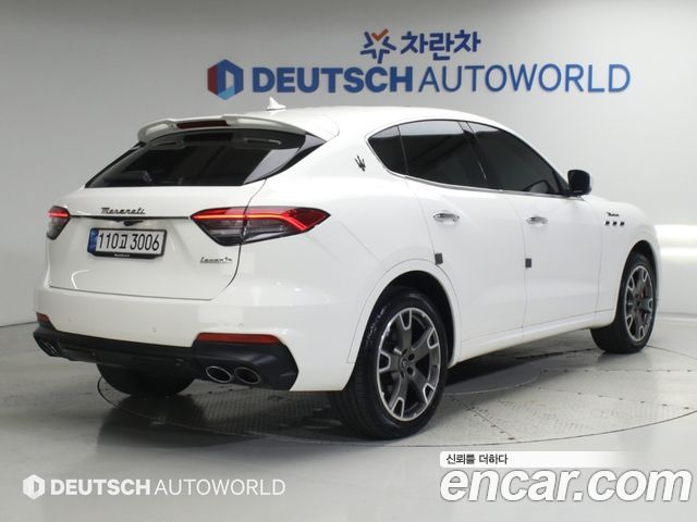 Maserati Levante из Кореи Encar