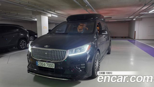 Kia Carnival Gasoline 9-seater Limousine(Special vehicle) — пробег 123 200 км — фото 1 из 5