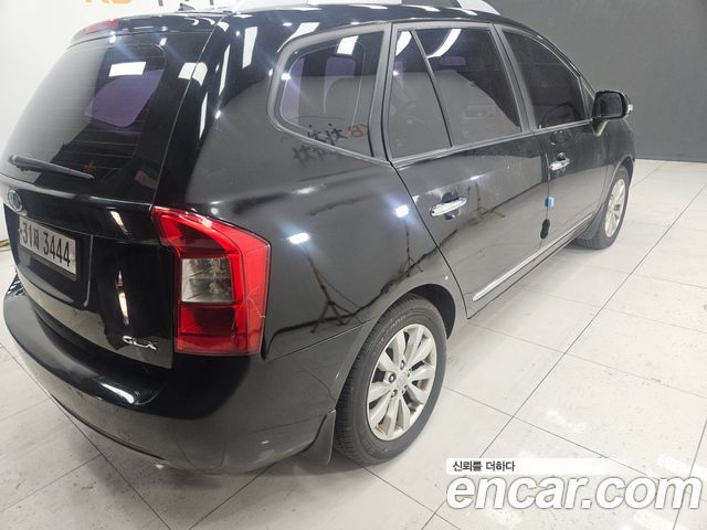 Kia Carens LPI 2.0 GLX High-Deluxe — пробег 140 000 км — фото 5 из 5